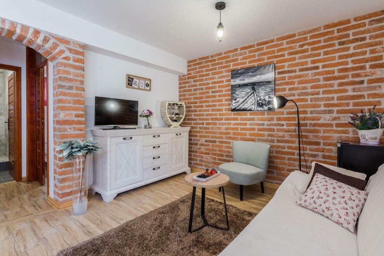 Apartments Rensi ซาดาร์ ภายนอก รูปภาพ